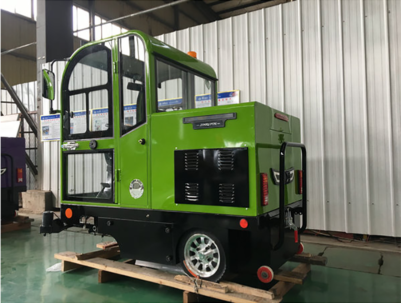 程力威三輪全封閉五刷電動(dòng)掃地車(chē)