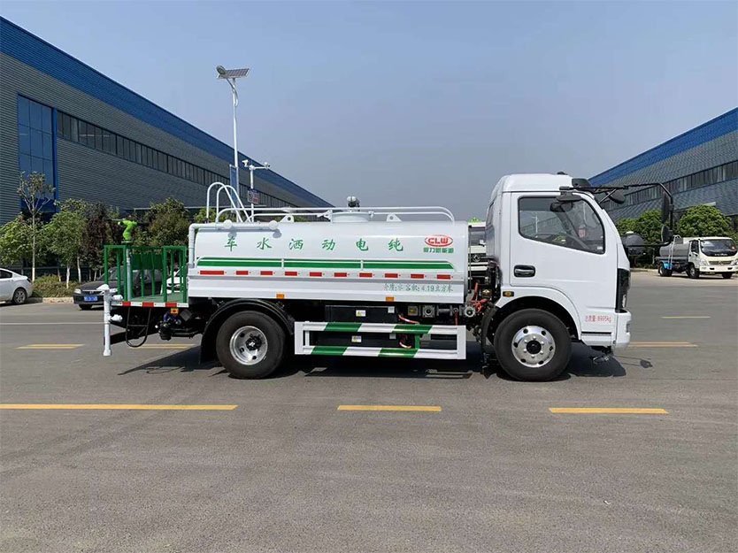 東風純電動5方灑水車