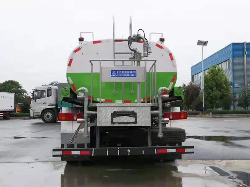天錦電動(dòng)灑水車