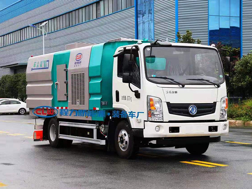 新能源純電動(dòng)?xùn)|風(fēng)華神5.5方吸塵車