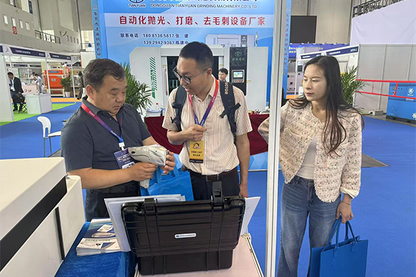 為嘉賓介紹我司優(yōu)質(zhì)產(chǎn)品